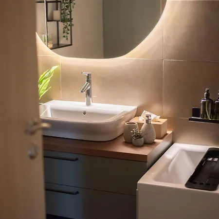Mistral Zero Six Apartment *